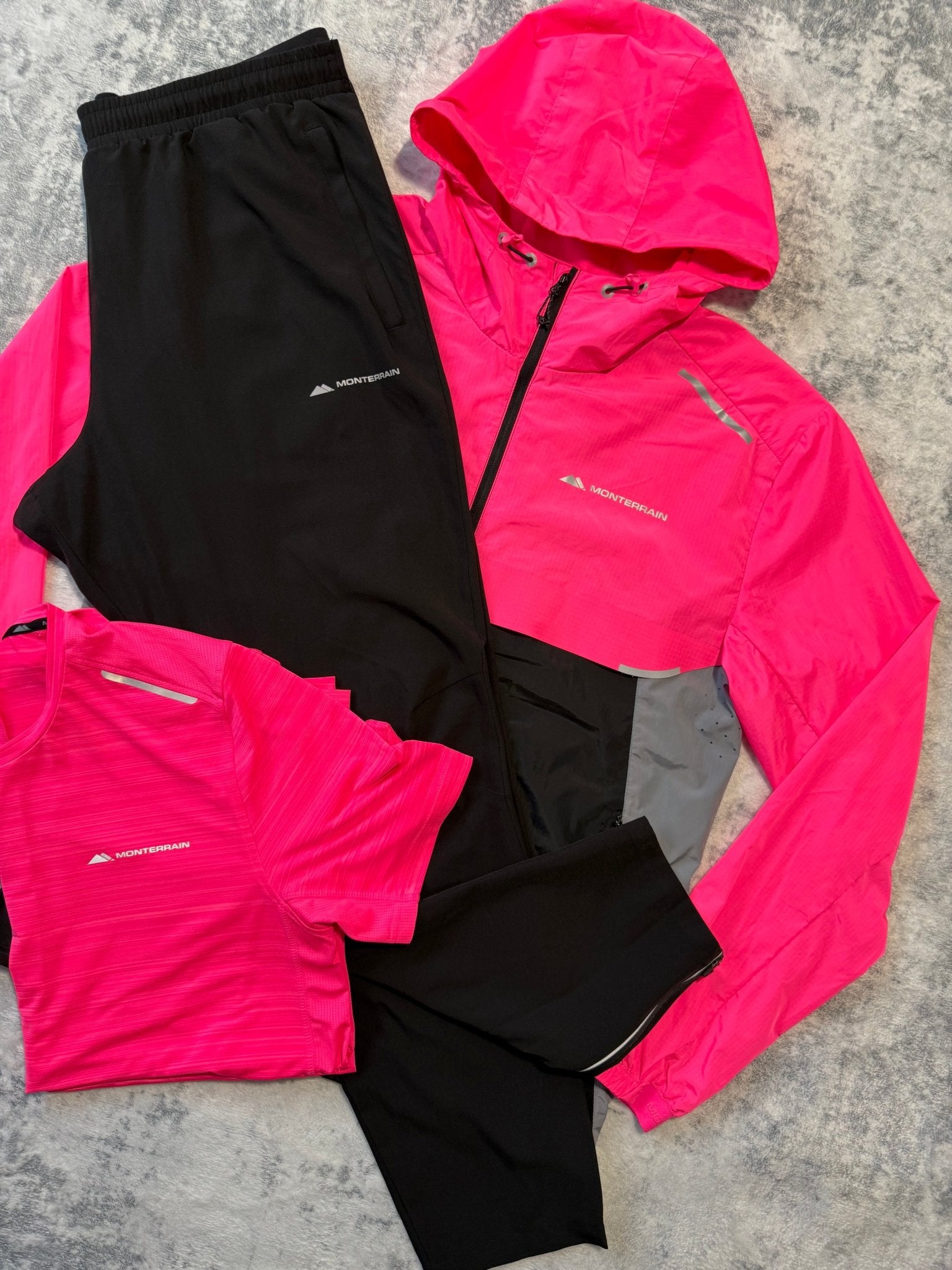 Monterrain Tracksuit & T Shirt - L/XL - Active Supply