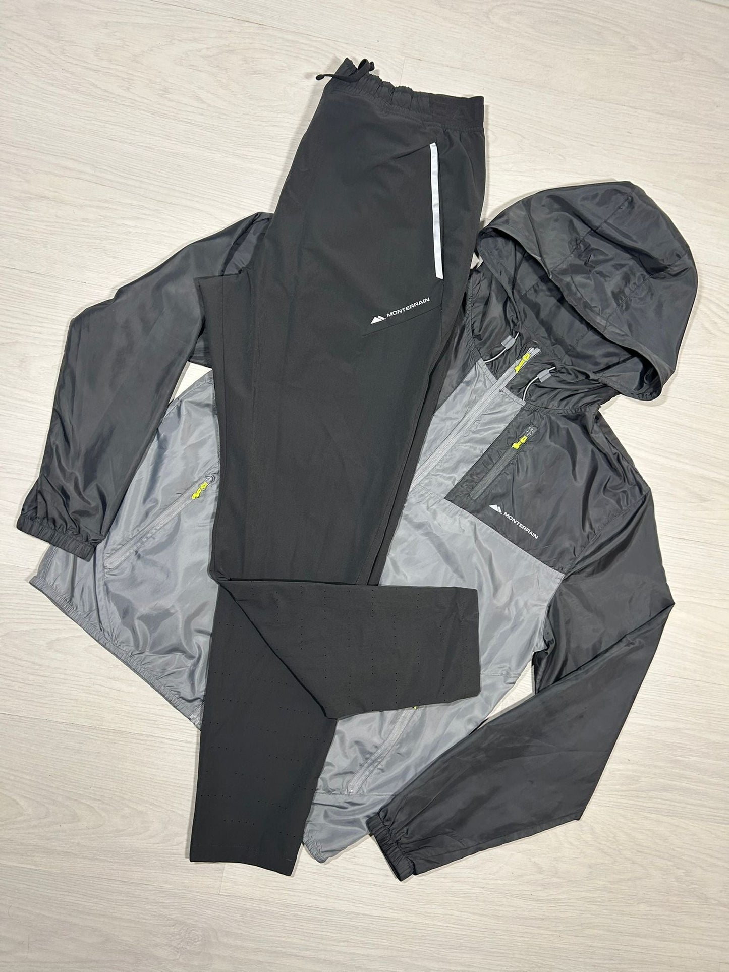 Monterrain Tracksuit - XL/L - Active Supply