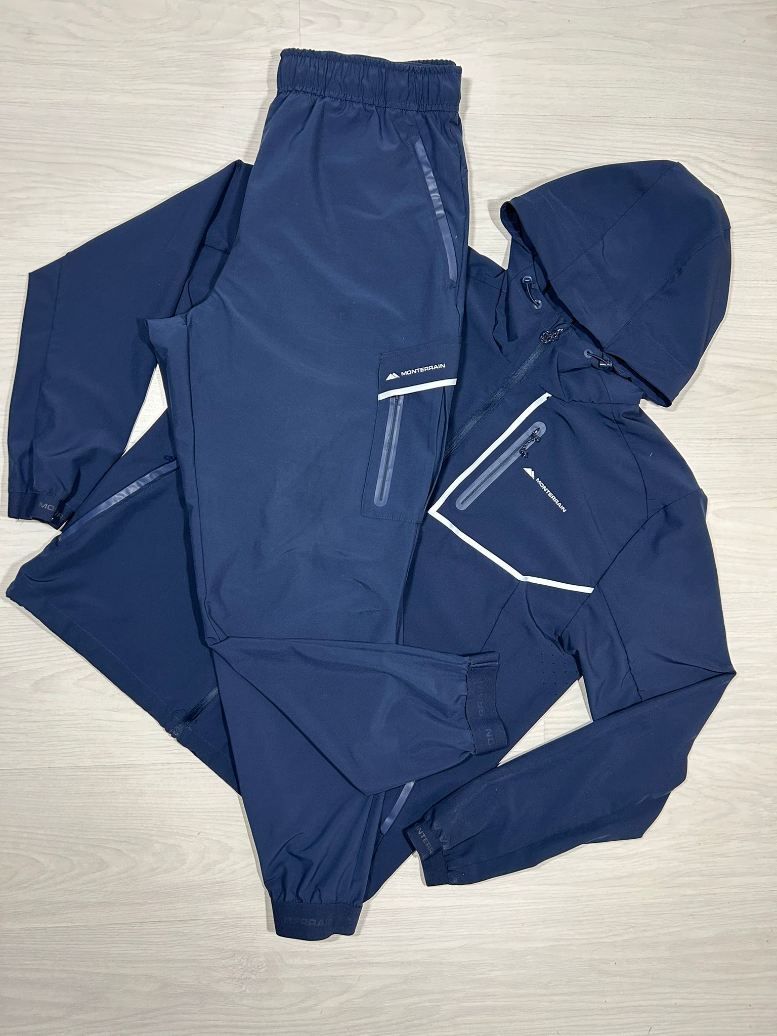 Monterrain Tracksuit - XL/XXL - Active Supply