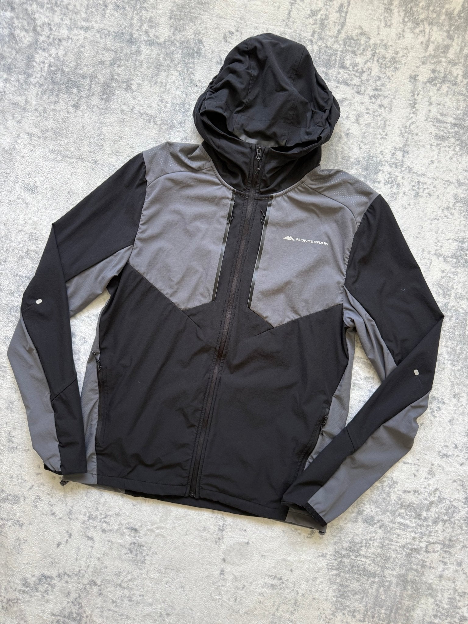 Monterrain Windbreaker - L - Active Supply