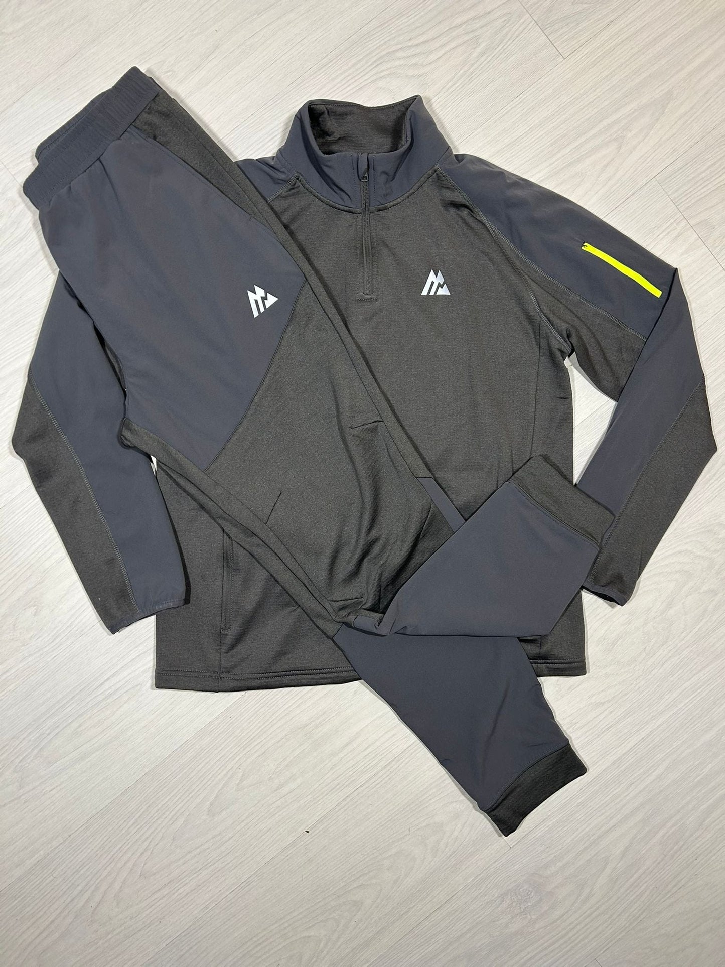 Montirex Tracksuit - L/XL - Active Supply