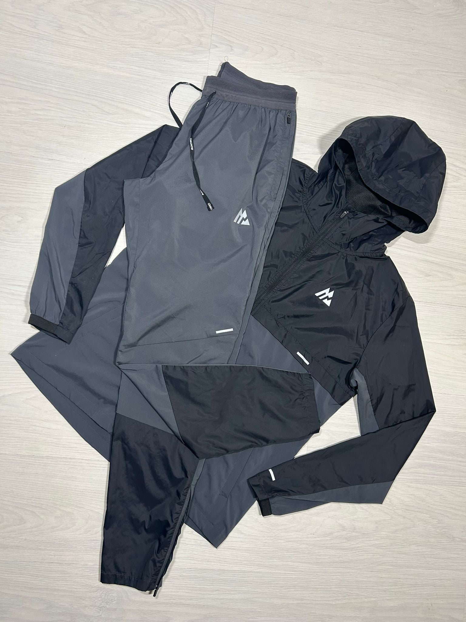 Montirex Tracksuit - M/L - Active Supply