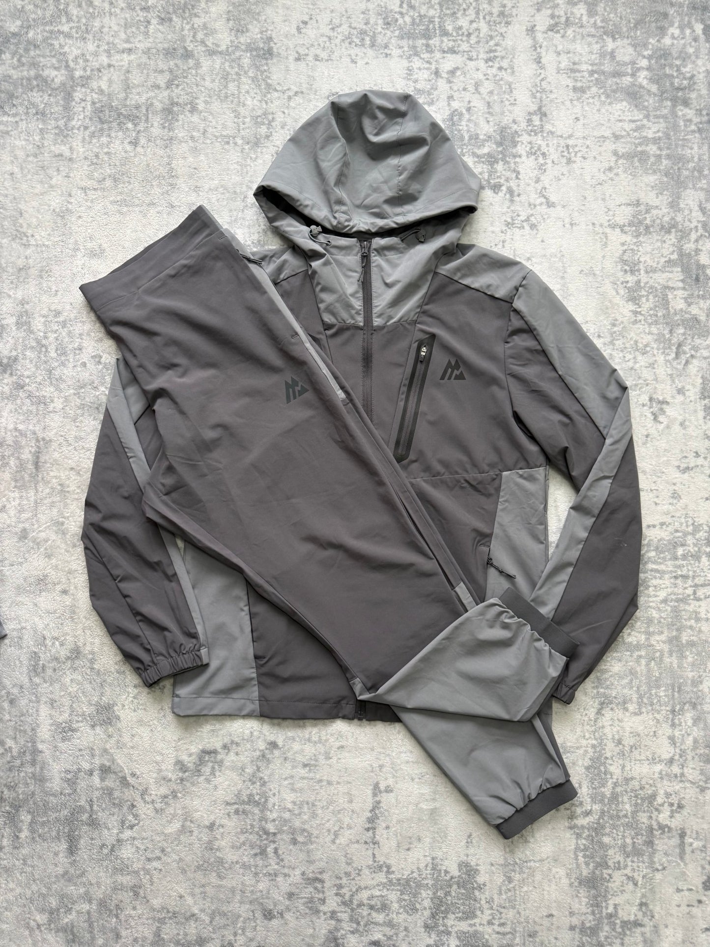 Montirex Tracksuit - M/L - Active Supply