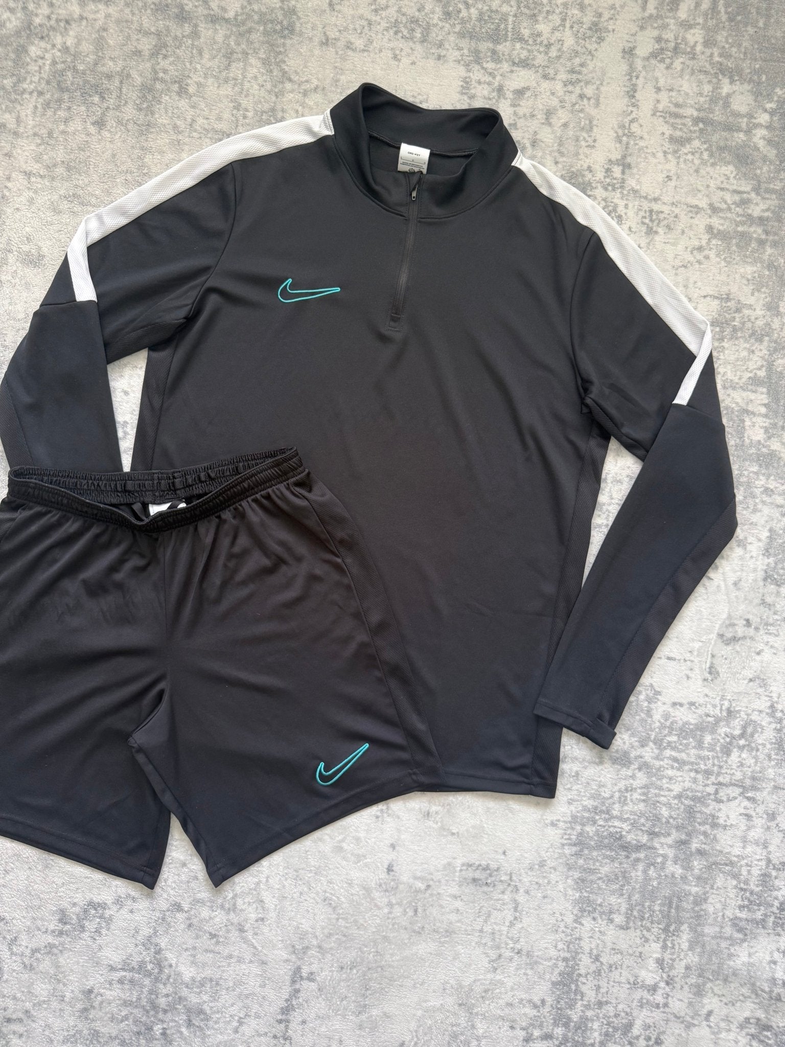 Nike 1/4 Zip Short Set - L/M - Active Supply