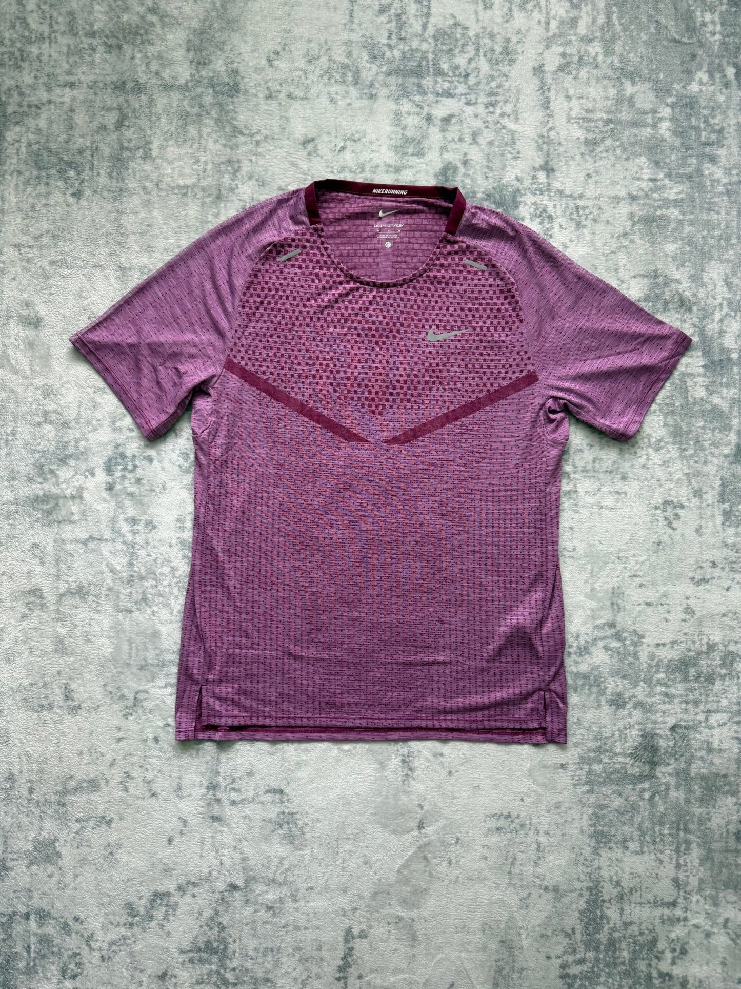 Nike ADV T Shirt - M - Active Supply