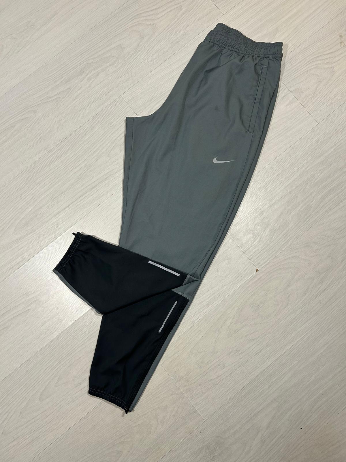 Nike Bottom - L - Active Supply
