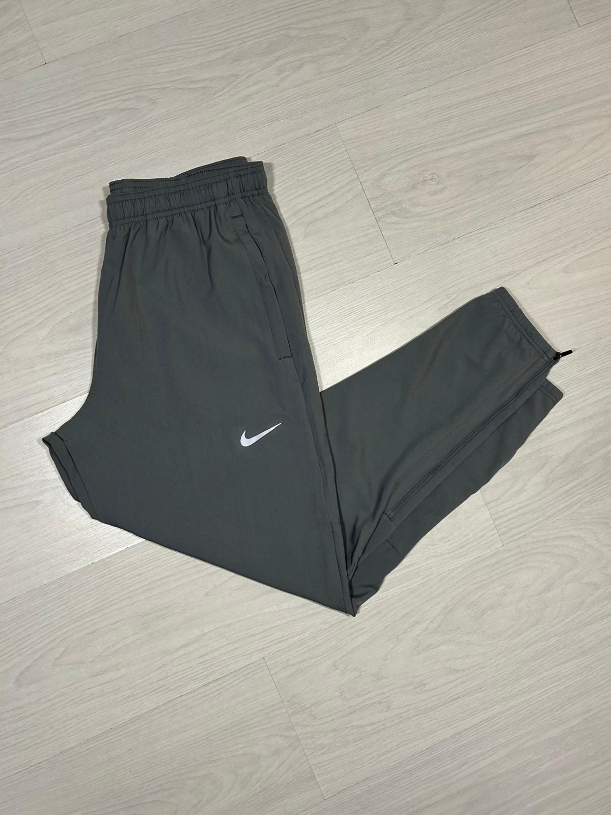 Nike Bottoms - M - Active Supply