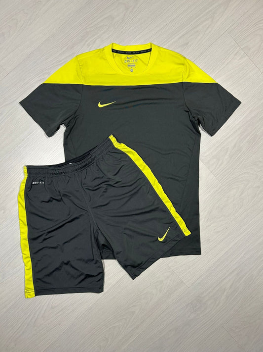 Nike Dri Fit Short Set - M - Active Supply