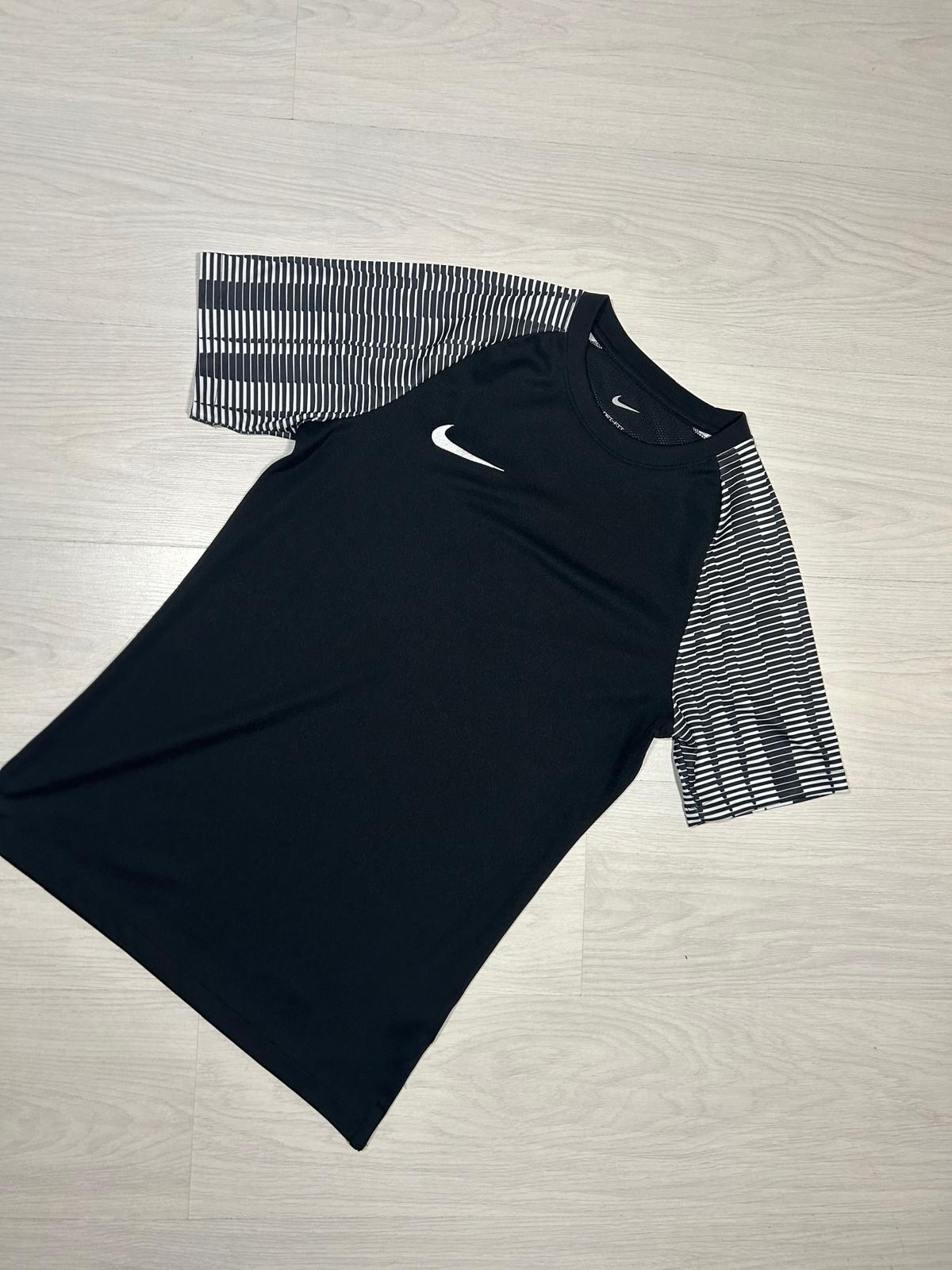 Nike Dri Fit T Shirt - S - Active Supply