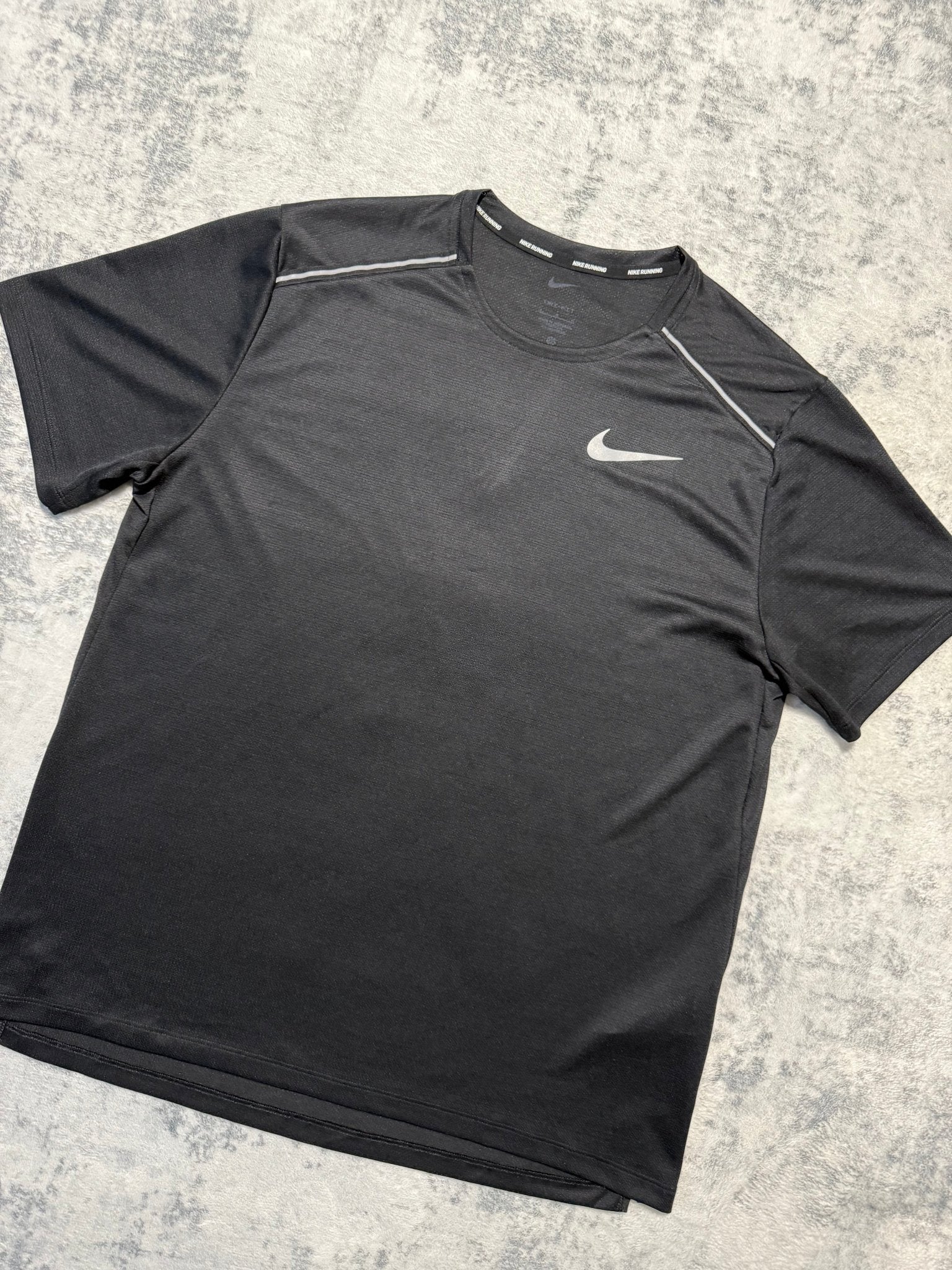 Nike Miler T Shirt - L - Active Supply