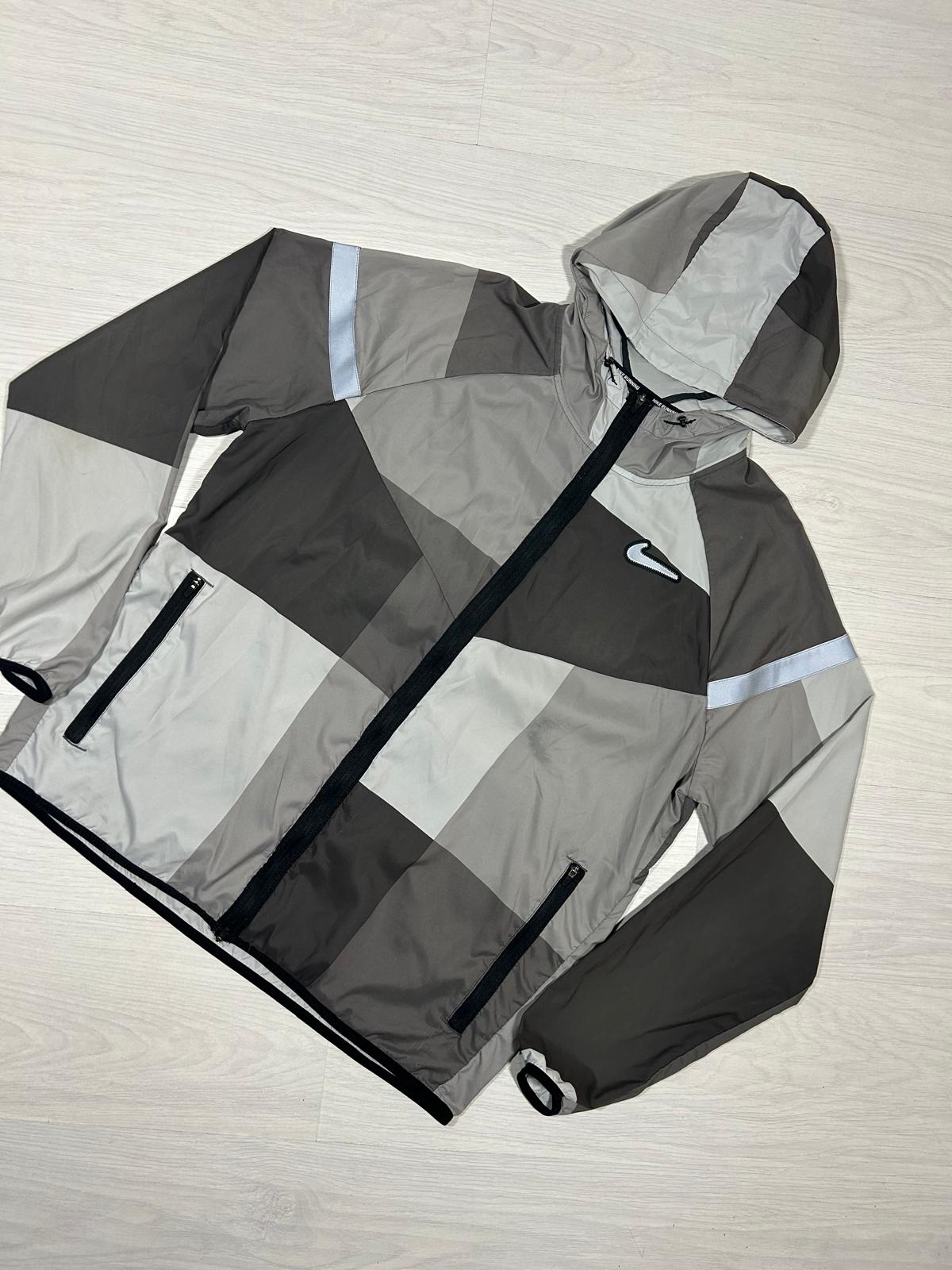 Nike Patchwork Jacket - L - Active Supply