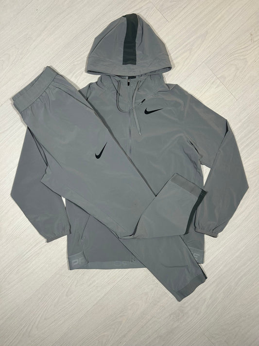 Nike Pro Tracksuit - M - Active Supply