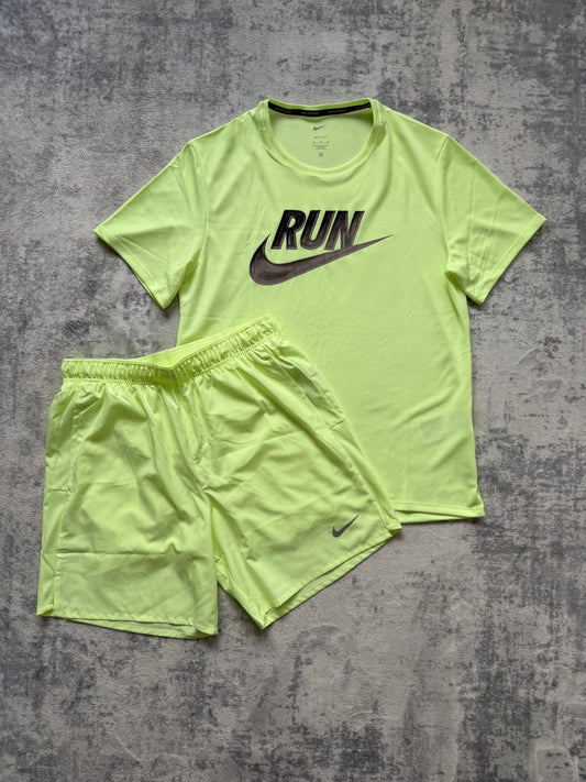 Nike Run Short Set - M - Active Supply