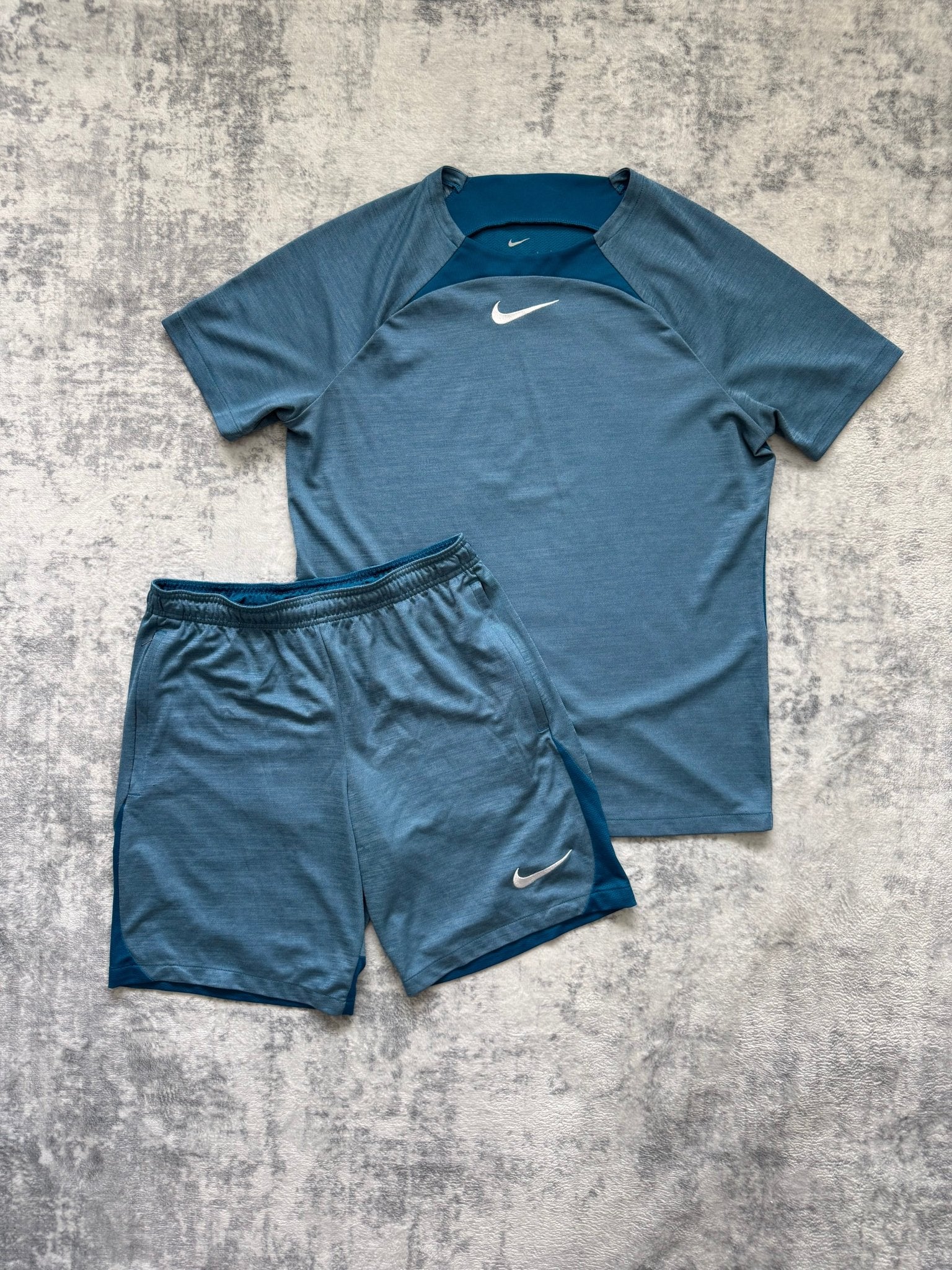 Nike Short Set - L/M - Active Supply