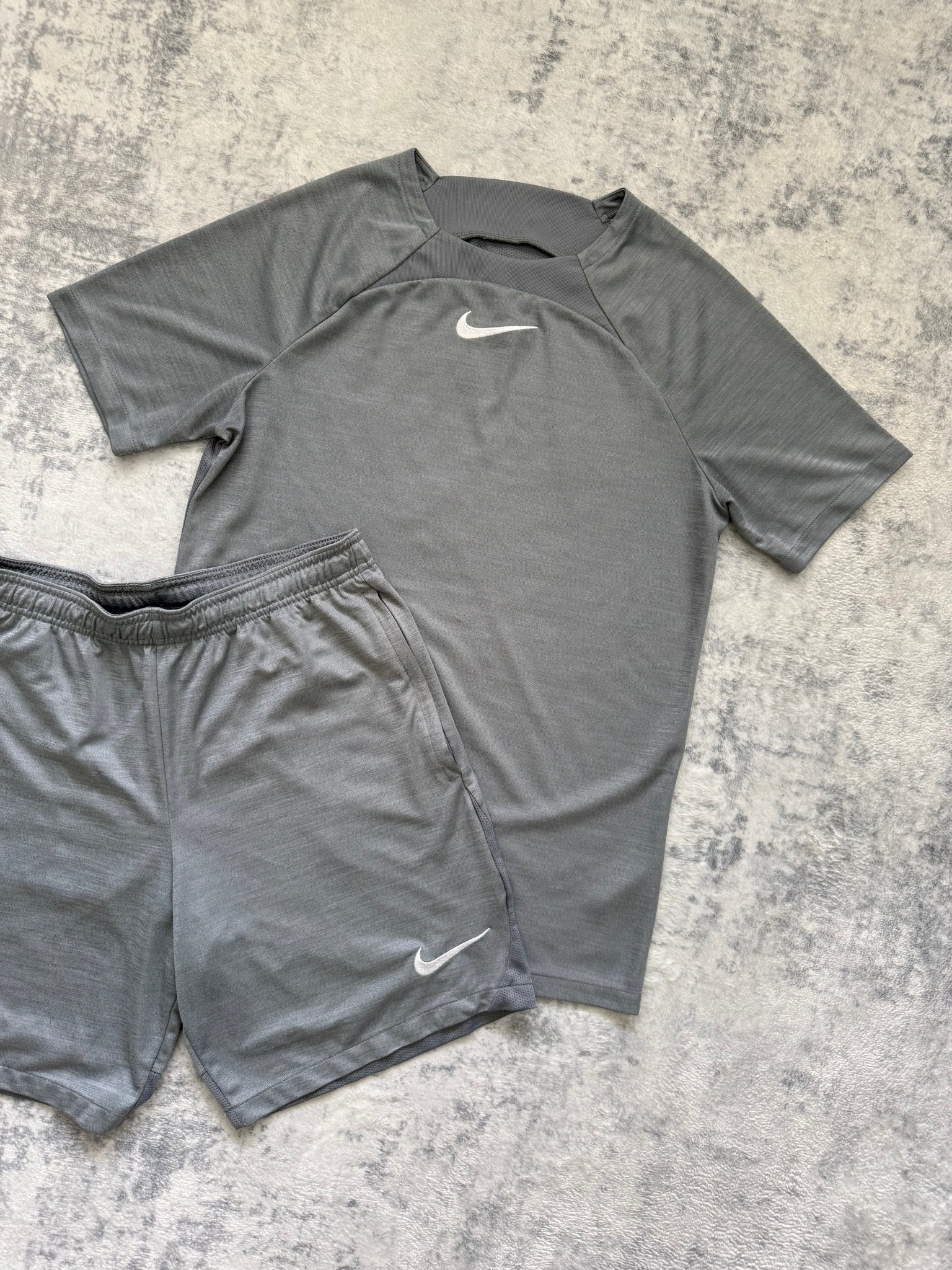 Nike Short Set - M/L - Active Supply