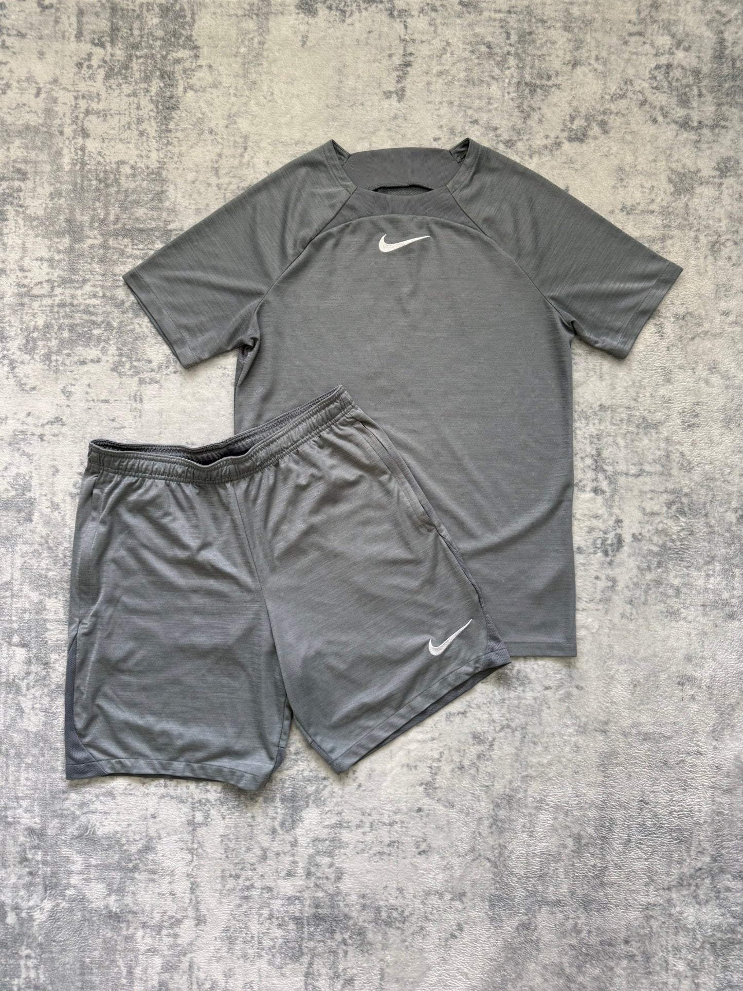 Nike Short Set - M/L - Active Supply