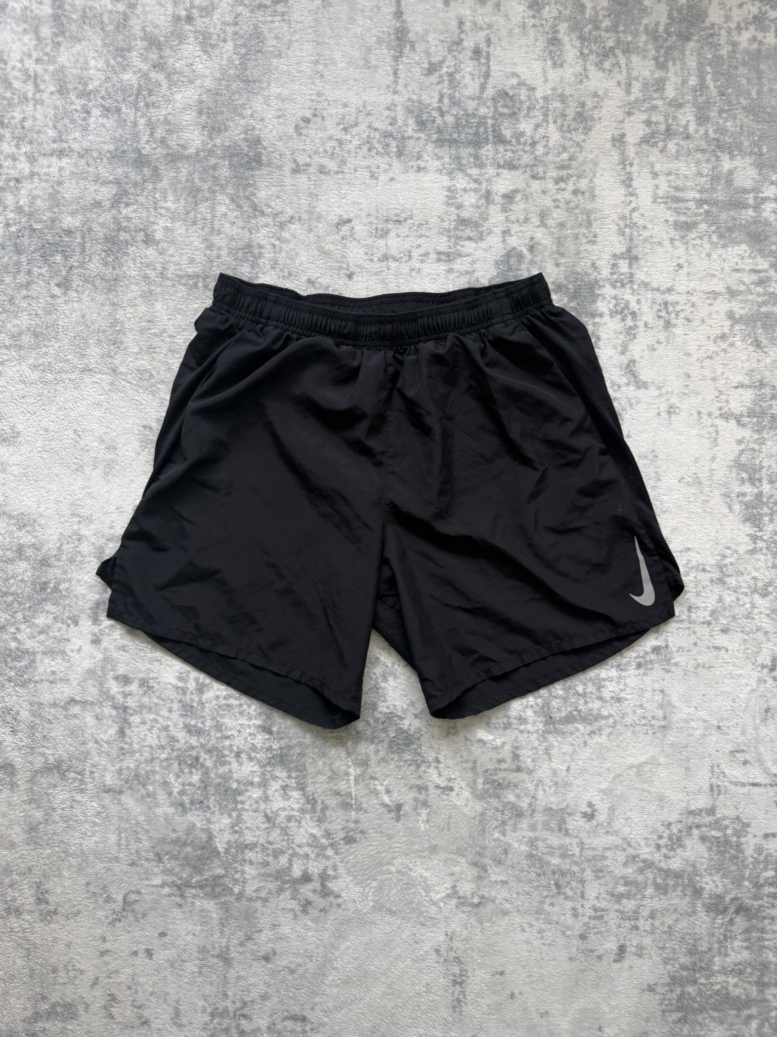Nike Shorts - L - Active Supply