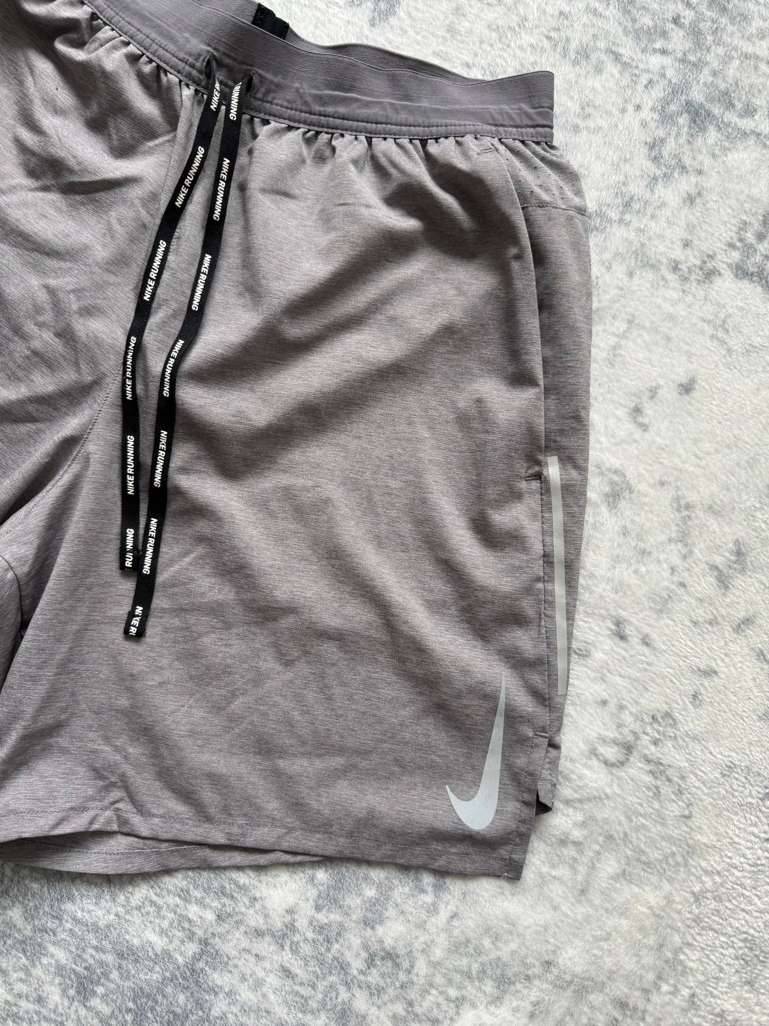 Nike Shorts - S - Active Supply