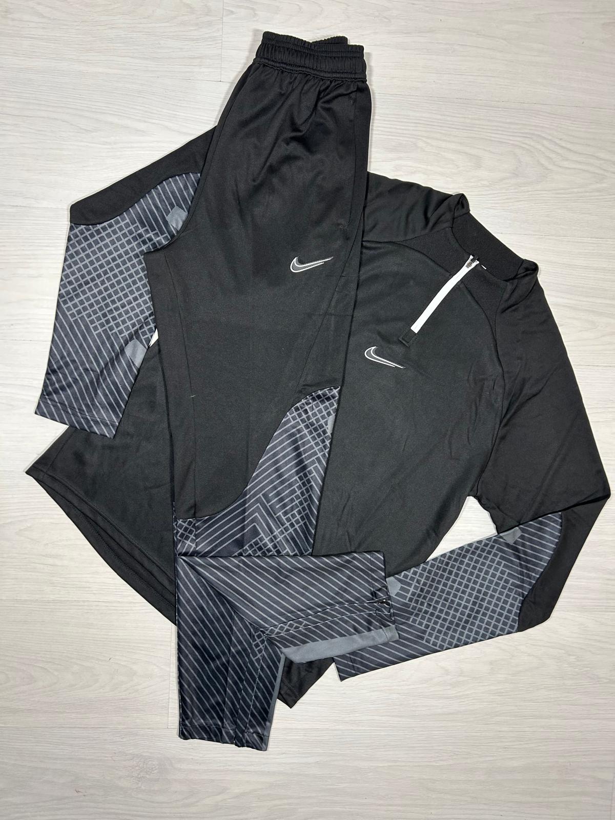 Nike Strike Tracksuit - L - Active Supply