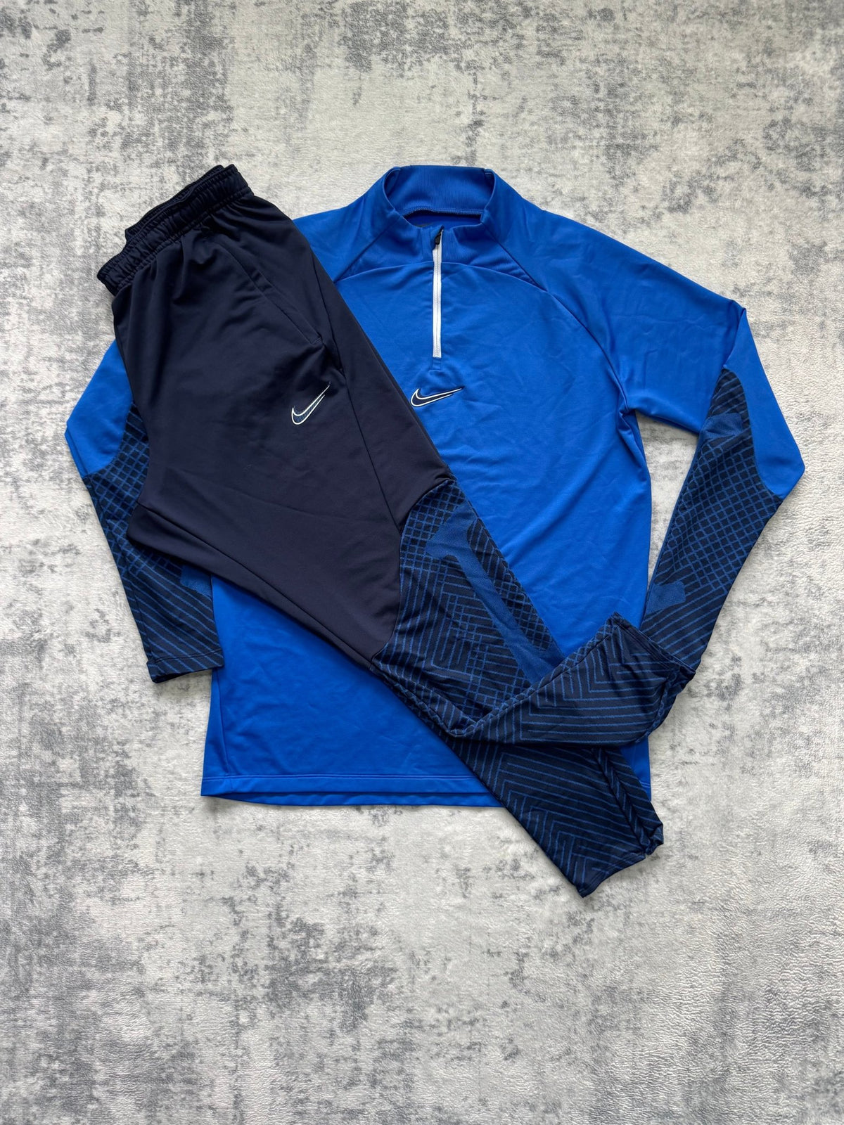 Nike Strike Tracksuit - L - Active Supply
