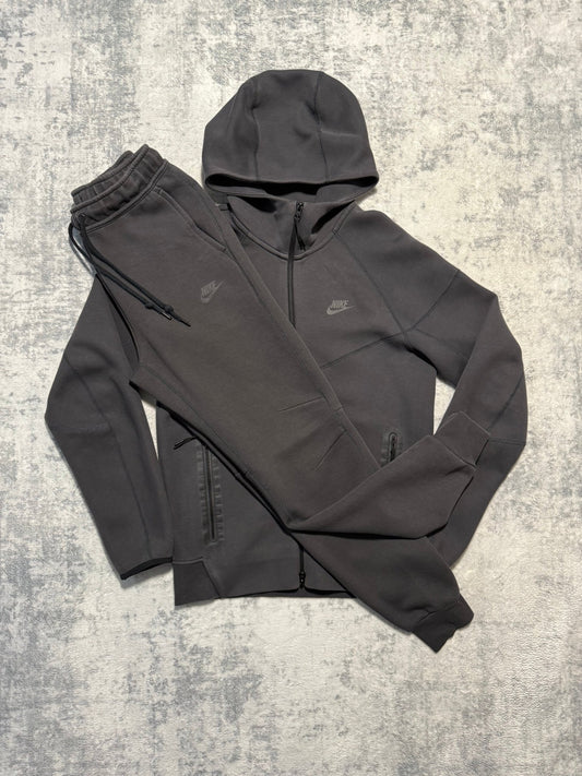 Nike Tech Fleece Tracksuit - S - Active Supply