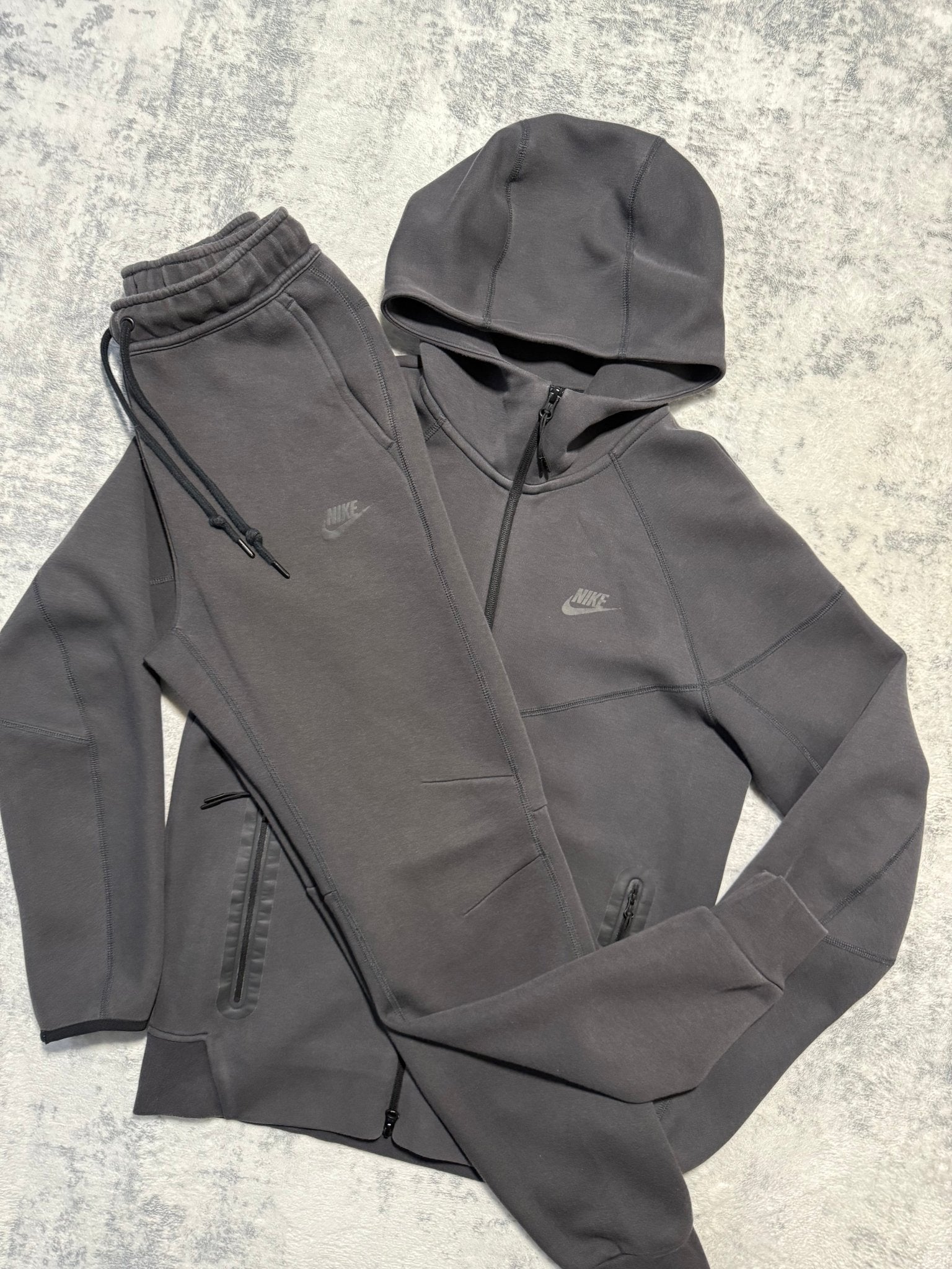Nike Tech Fleece Tracksuit - S - Active Supply