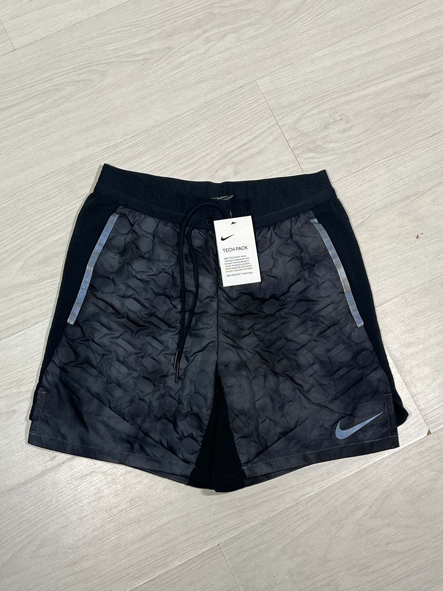 Nike Tech Pack Short - S - Active Supply