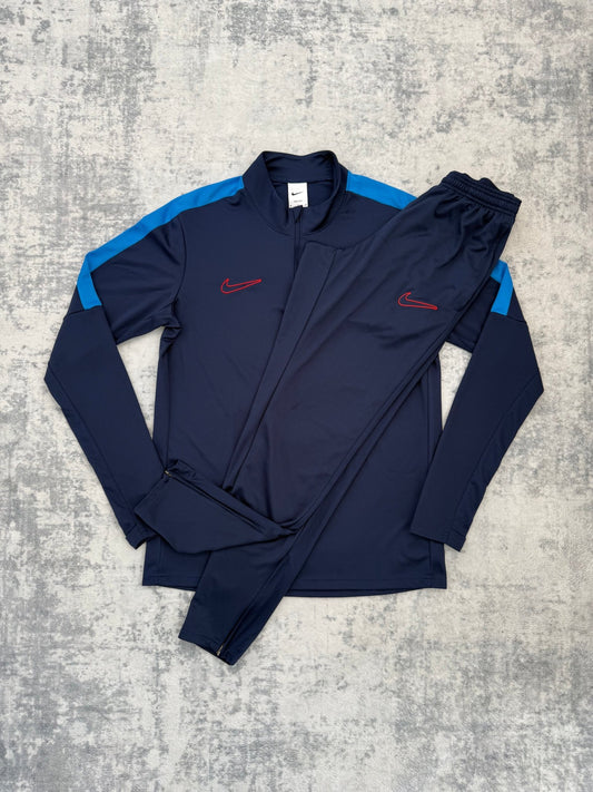 Nike Tracksuit - M - Active Supply