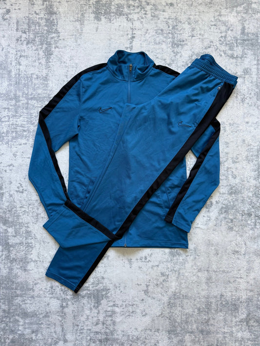 Nike Tracksuit - M - Active Supply
