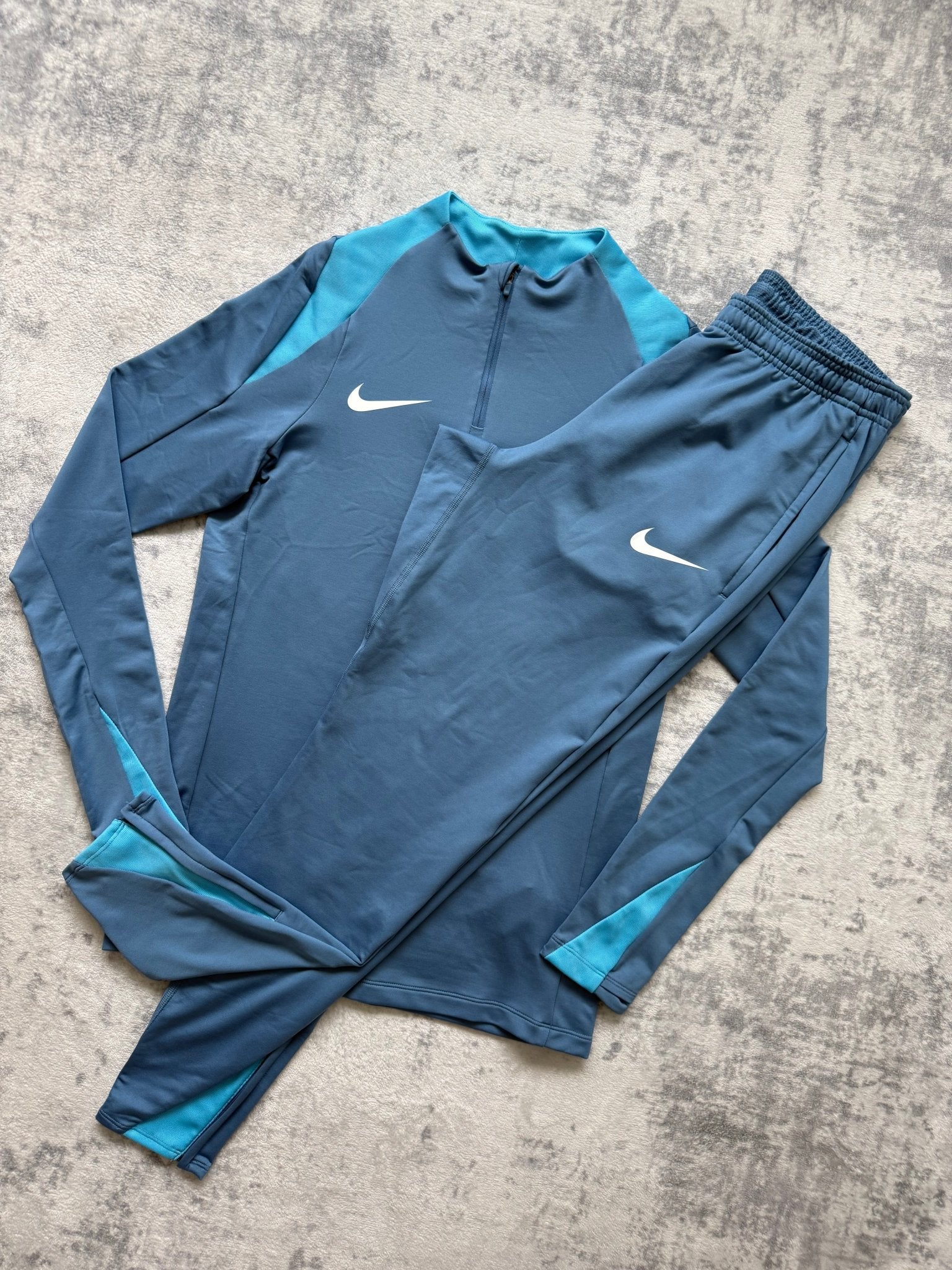 Nike Tracksuit - S/M - Active Supply