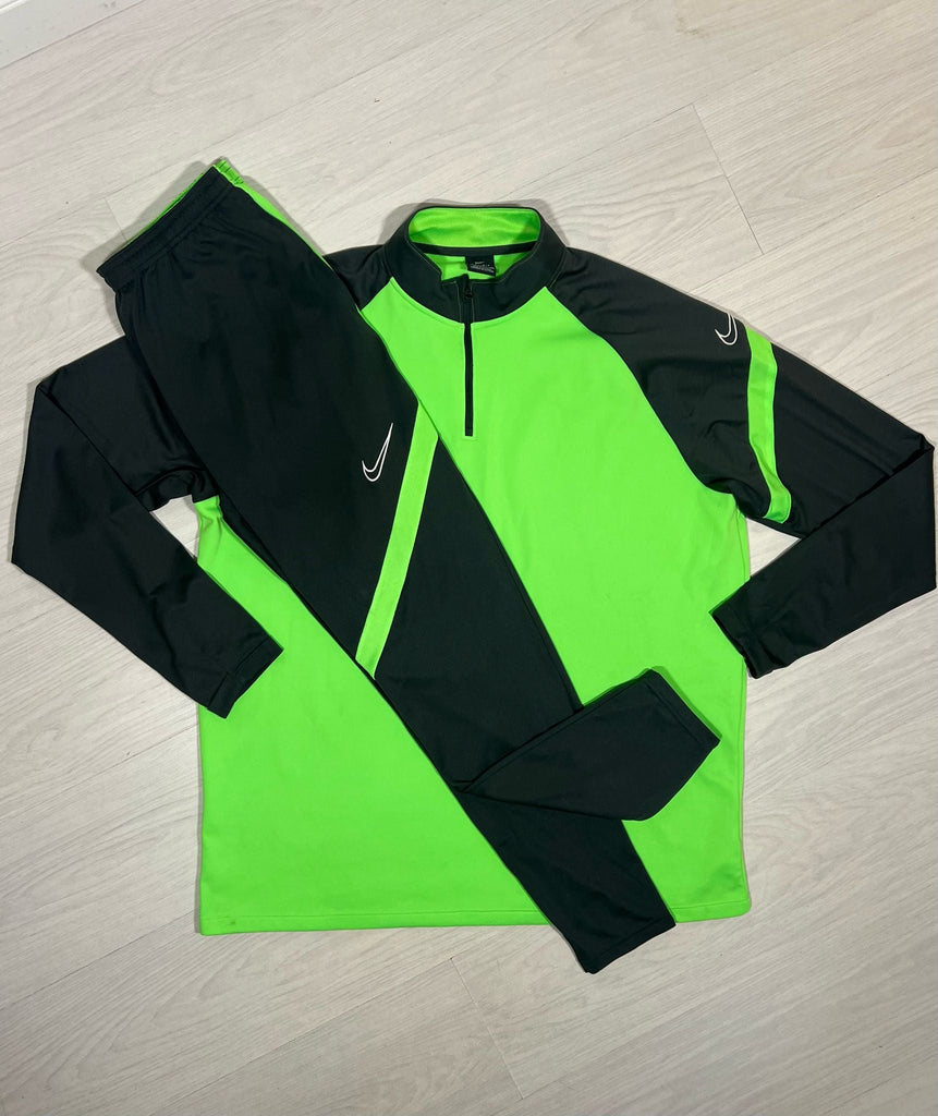 nike tracksuit vendor