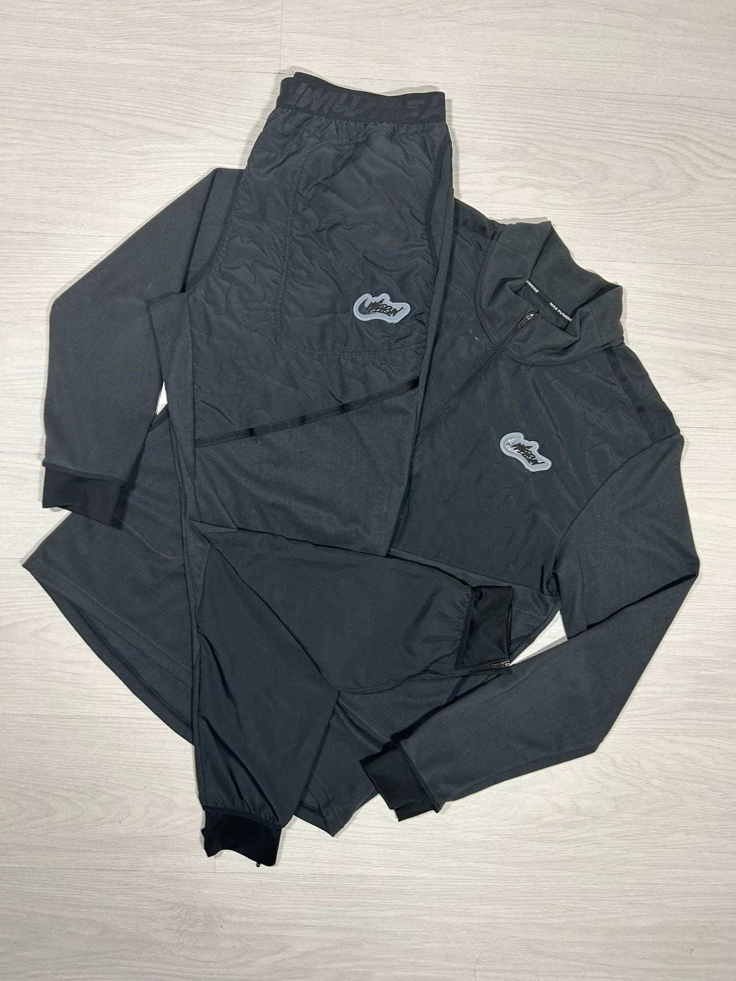 Nike Wildrun Tracksuit - M - Active Supply