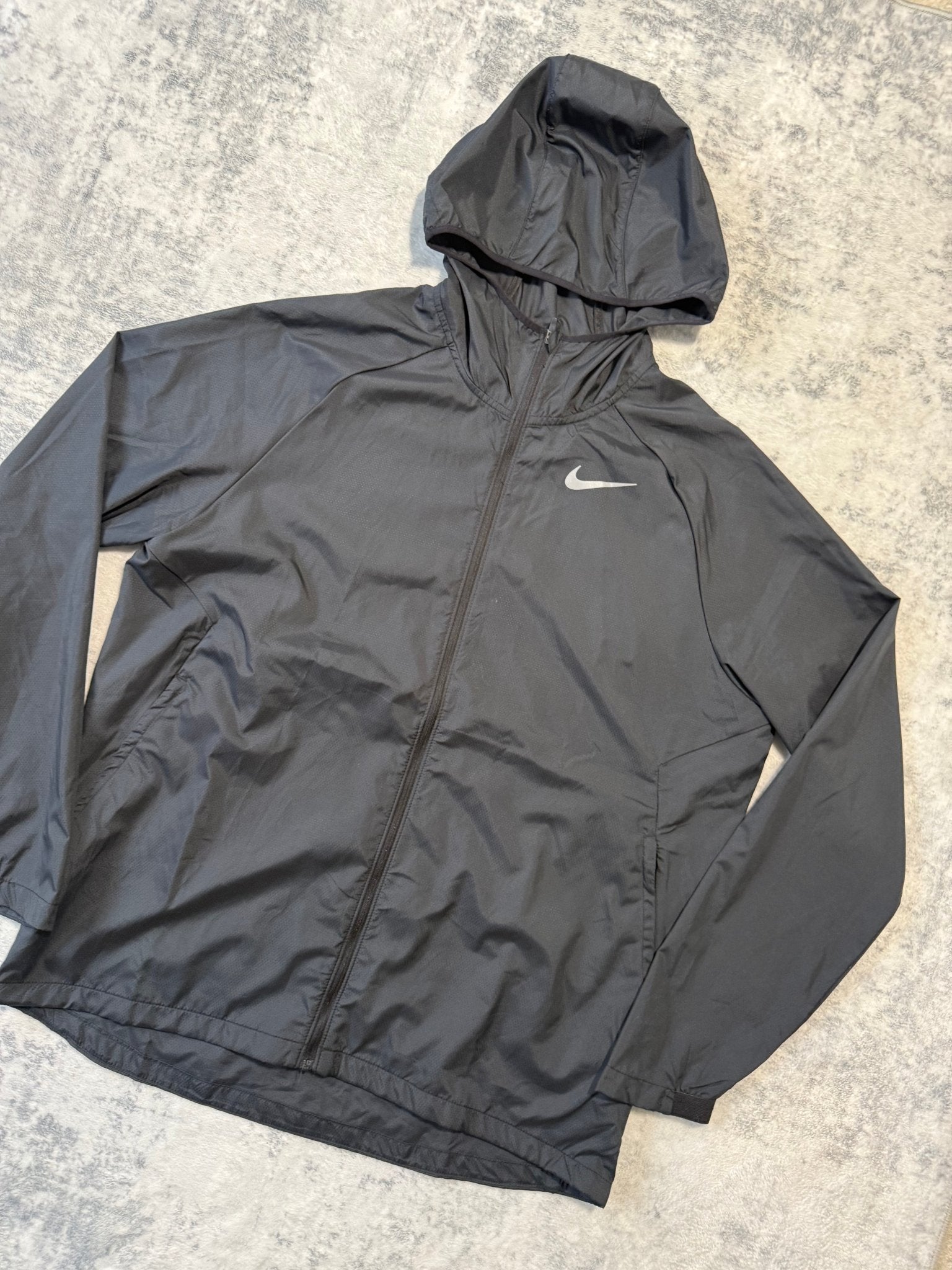 Nike Windrunner - L - Active Supply
