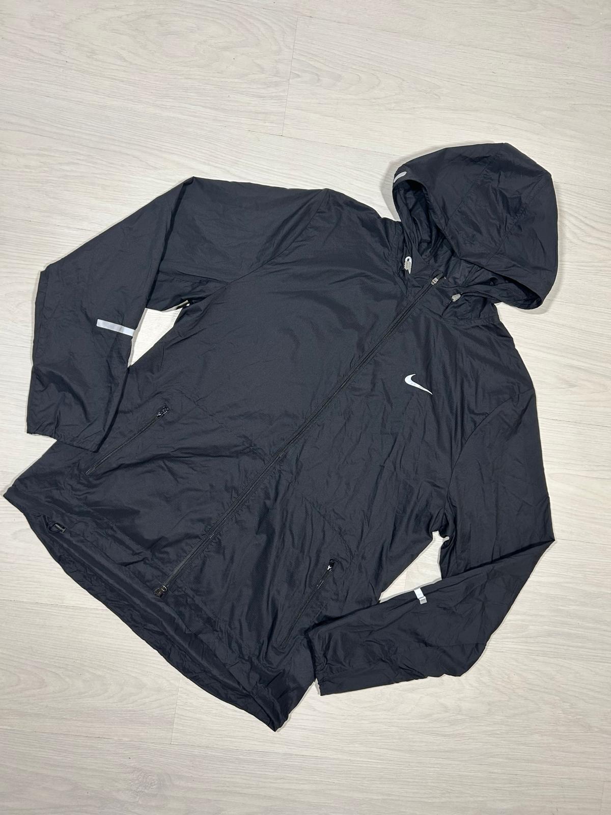 Nike Windrunner - L - Active Supply