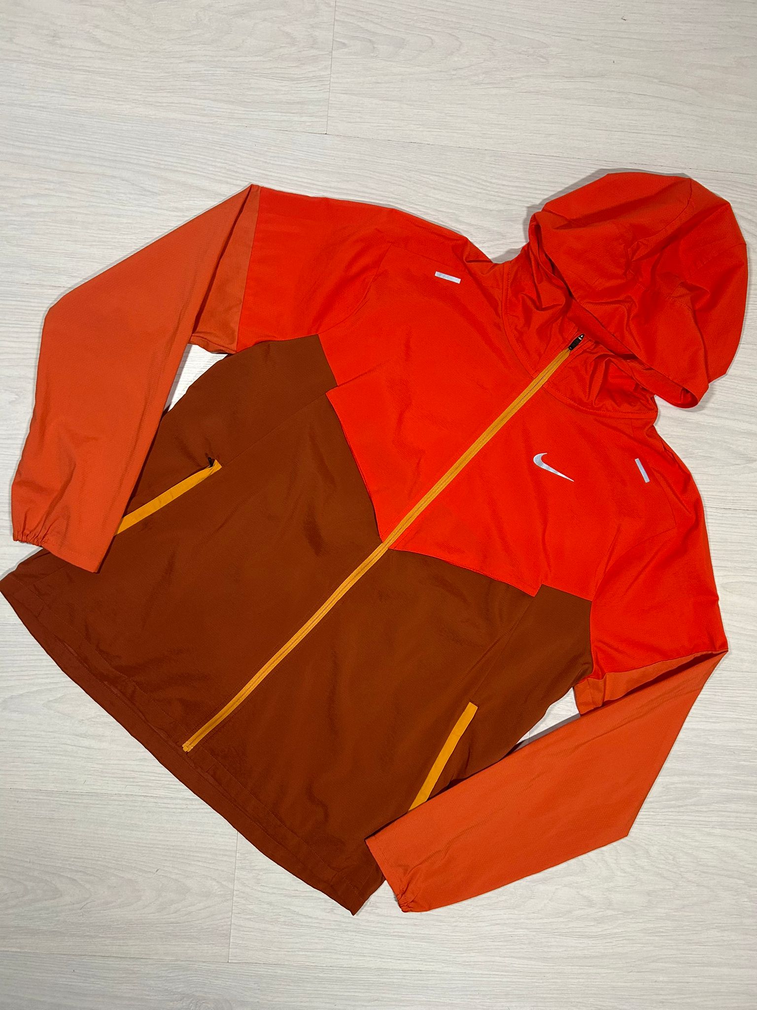 Nike Windrunner - M - Active Supply