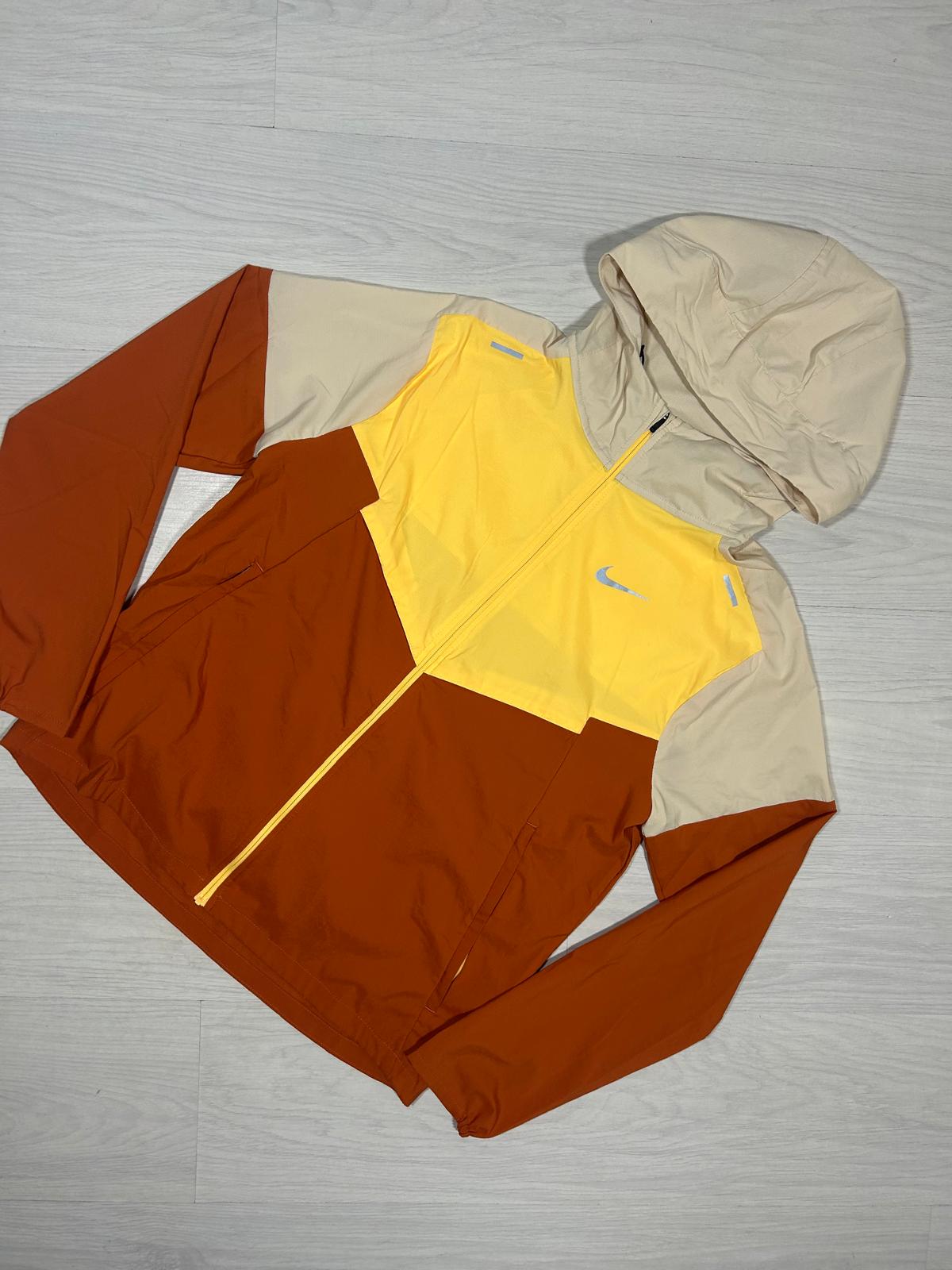 Nike Windrunner - S - Active Supply