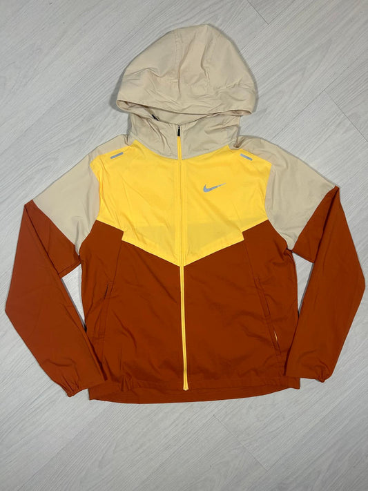 Nike Windrunner - S - Active Supply