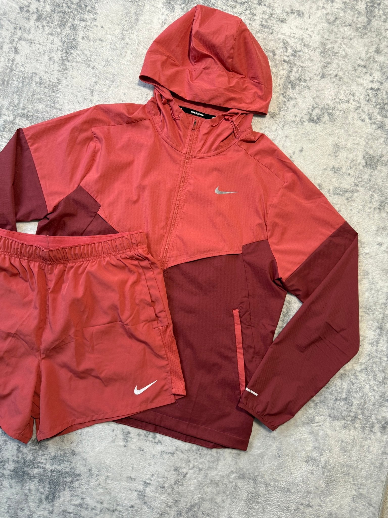 Nike Windrunner Set - M/L - Active Supply