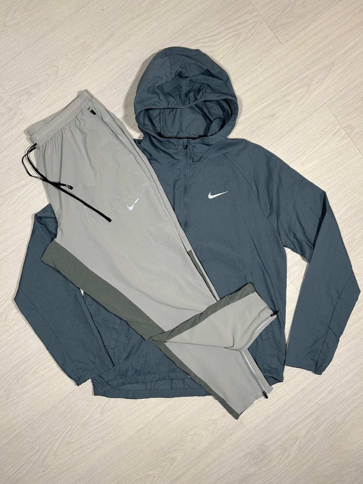 Nike Windrunner Tracksuit - M - Active Supply