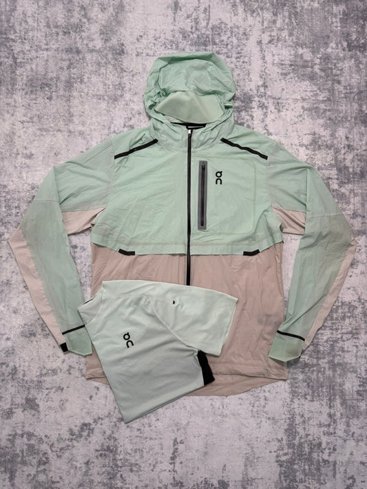 On Cloud Windbreaker & T Shirt - XL/L - Active Supply