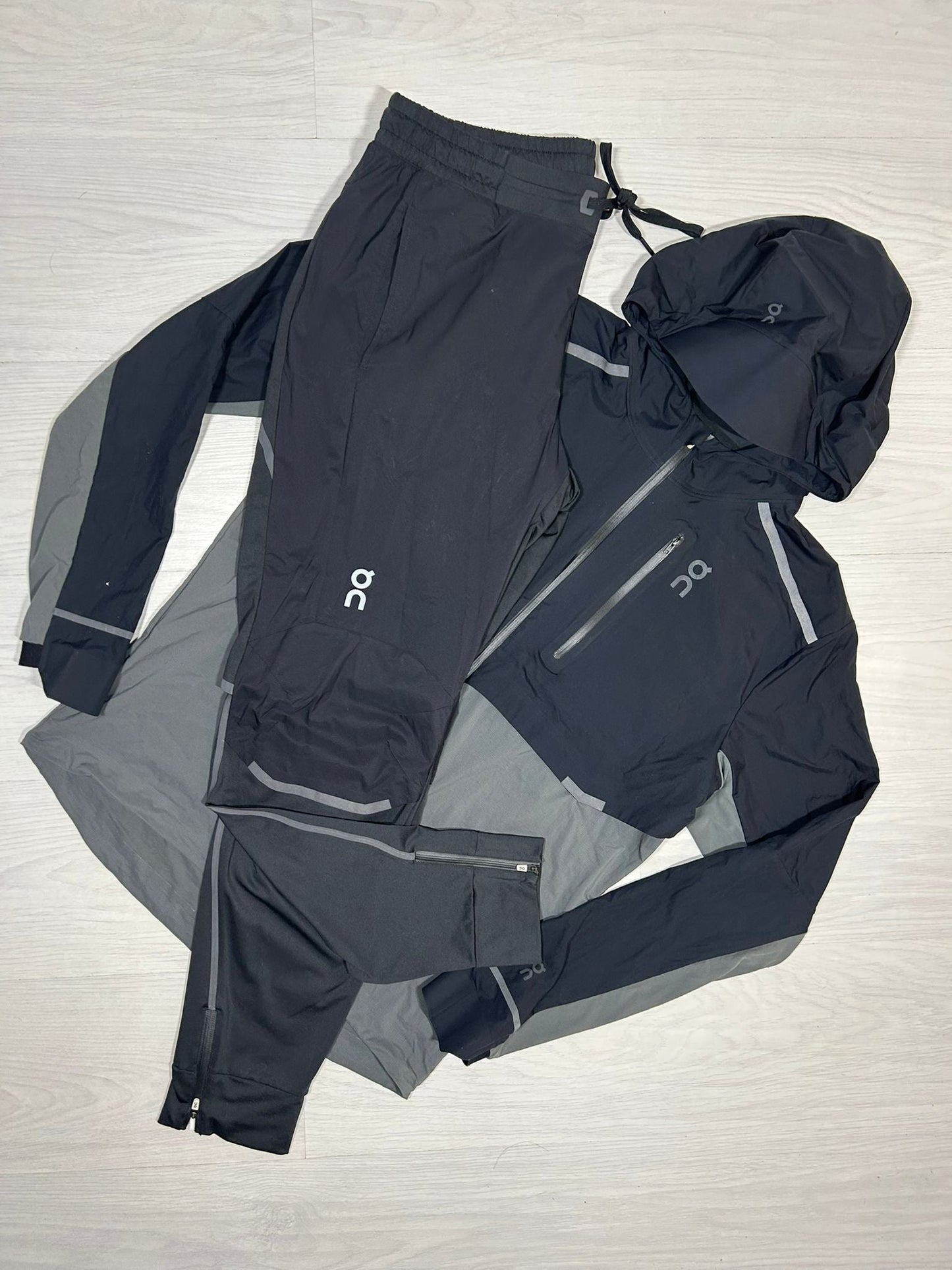 On Running Tracksuit - M - Active Supply