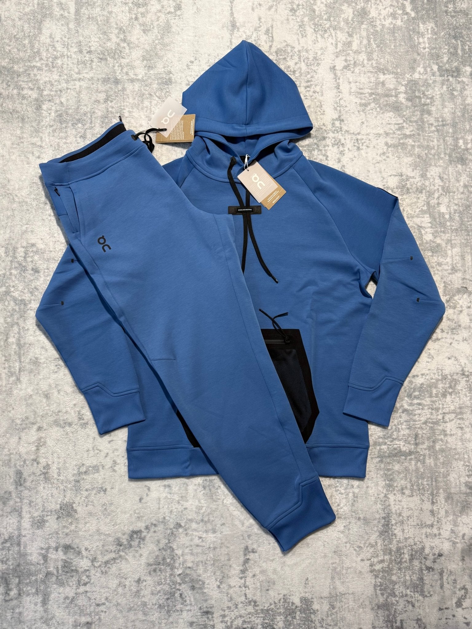 On Running Tracksuit - XL - Active Supply