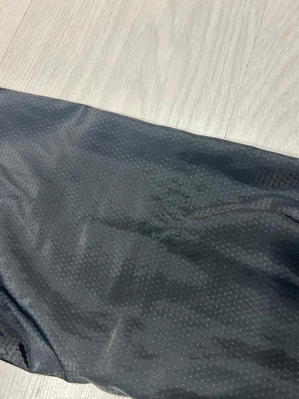 *OUTLET* Montirex Windbreaker - L - Active Supply