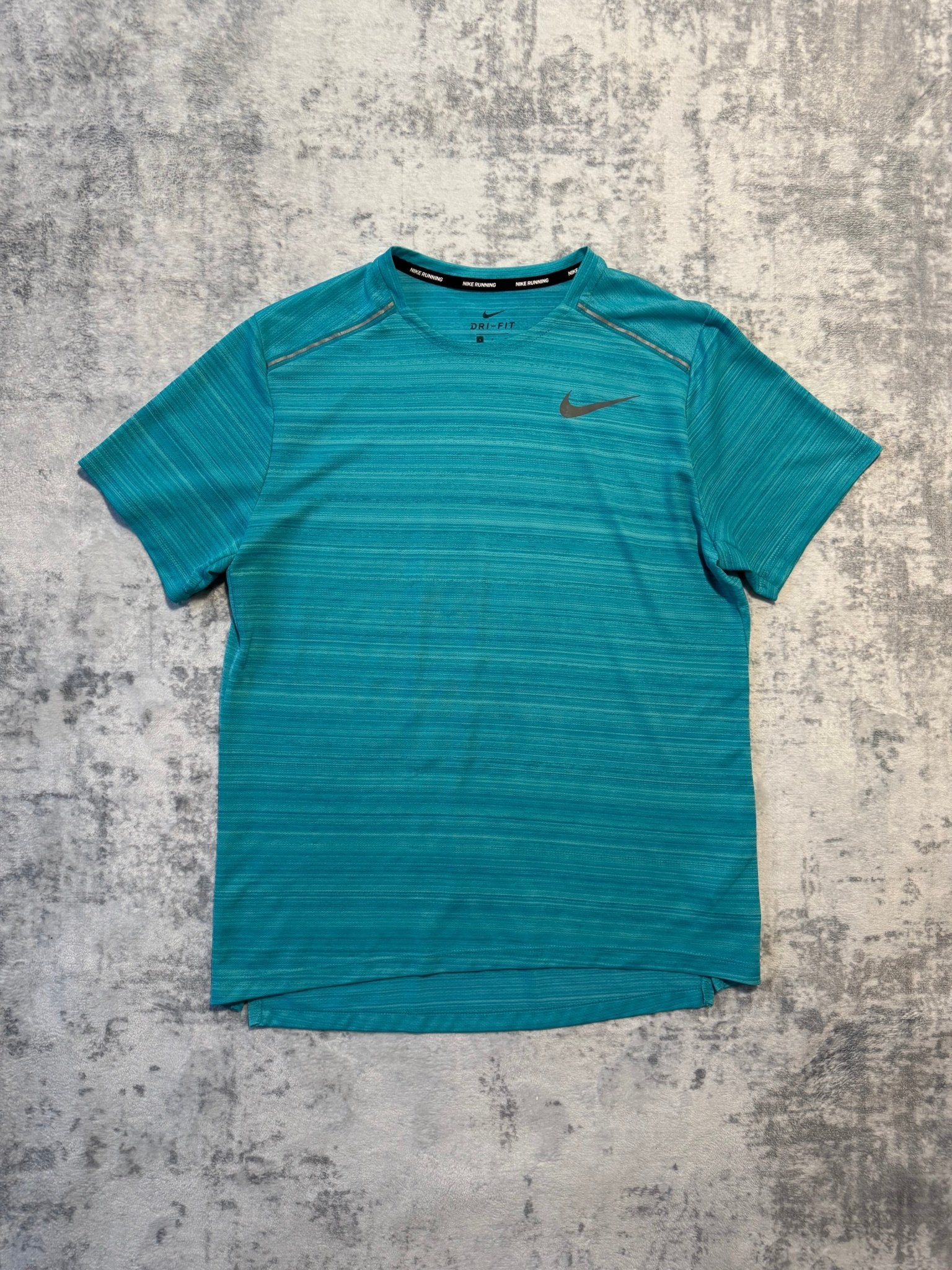 *OUTLET* Nike Miler T Shirt - S - Active Supply