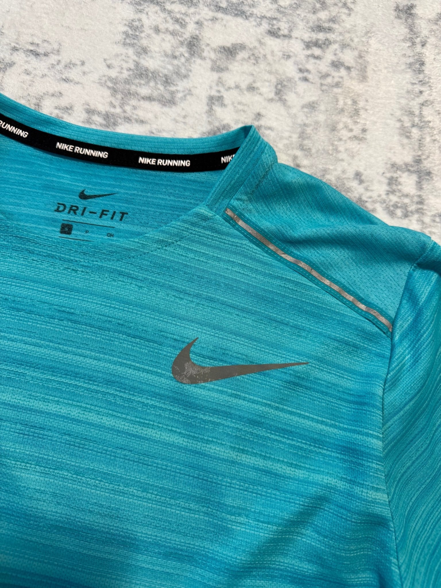 *OUTLET* Nike Miler T Shirt - S - Active Supply