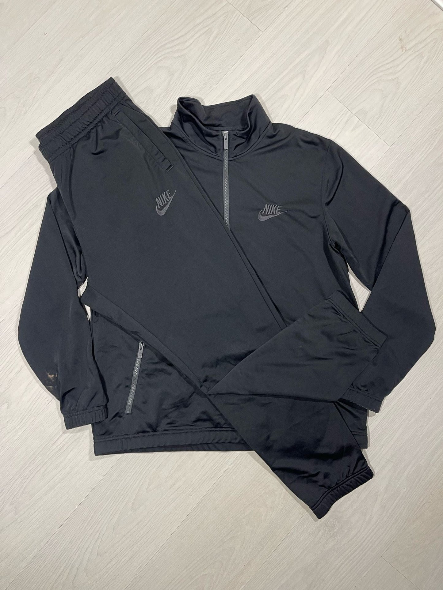 *OUTLET* Nike Tracksuit - XL - Active Supply