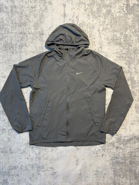*OUTLET* Nike Windrunner - S - Active Supply