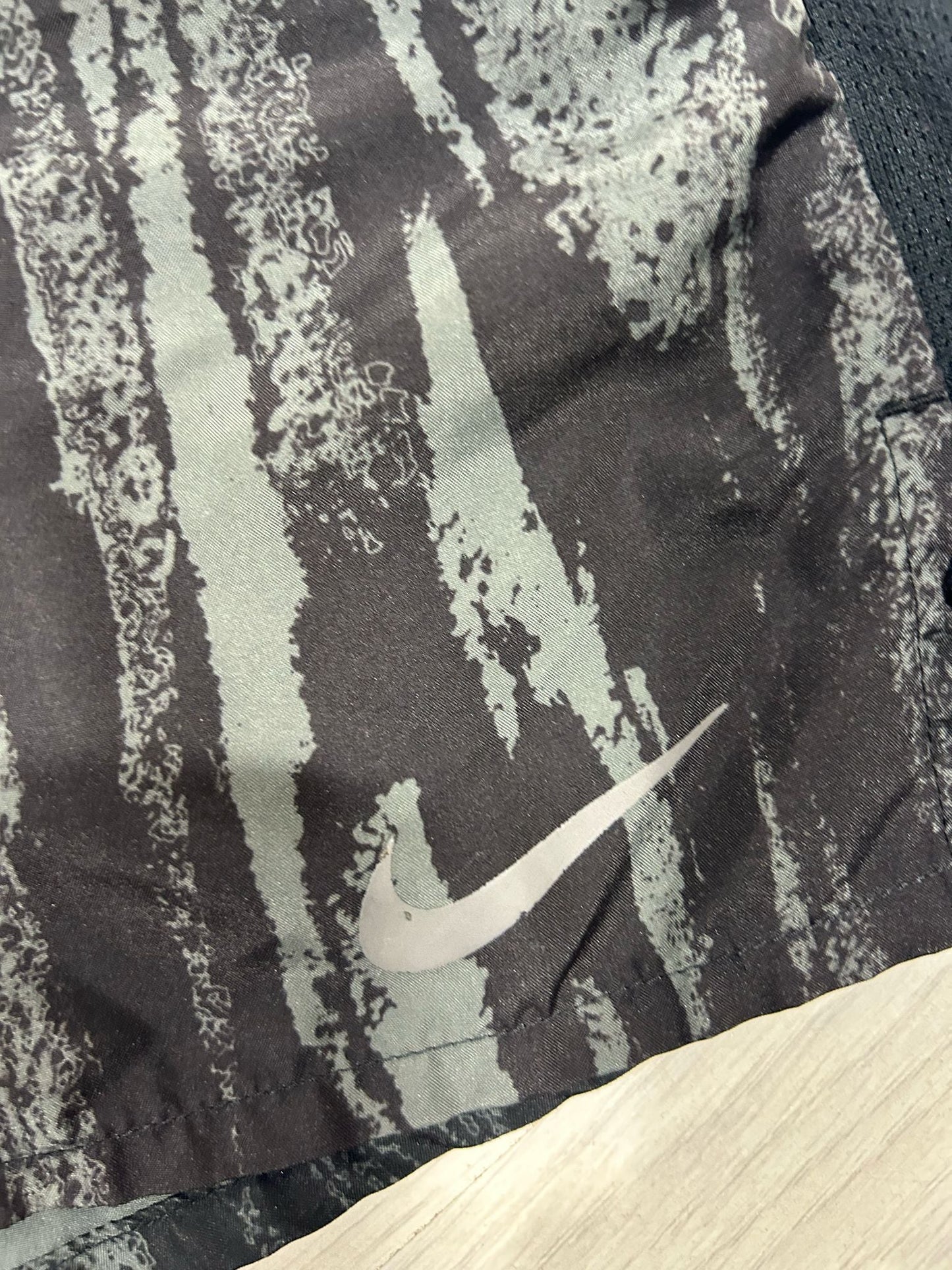*OUTLET* Nike Zebra Short - M - Active Supply