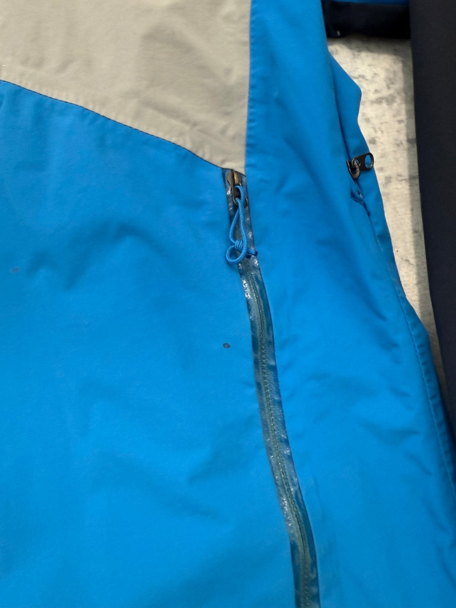 *OUTLET* The North Face Dryvent Jacket - L - Active Supply