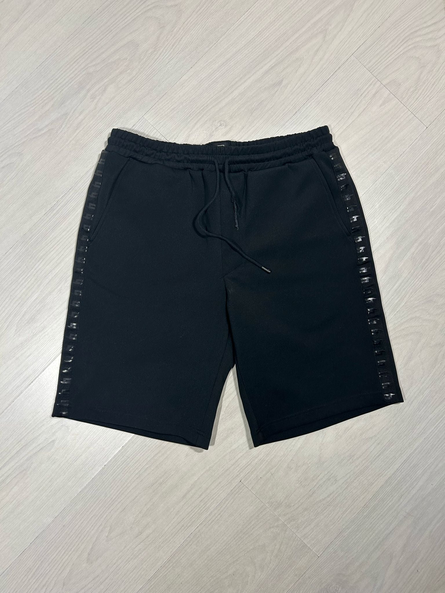 *OUTLET* Yelir World Jogger Short - M - Active Supply